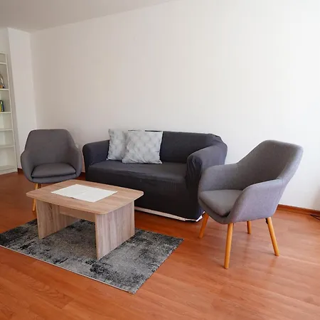 Altkoetzschenbroda Apartamento *